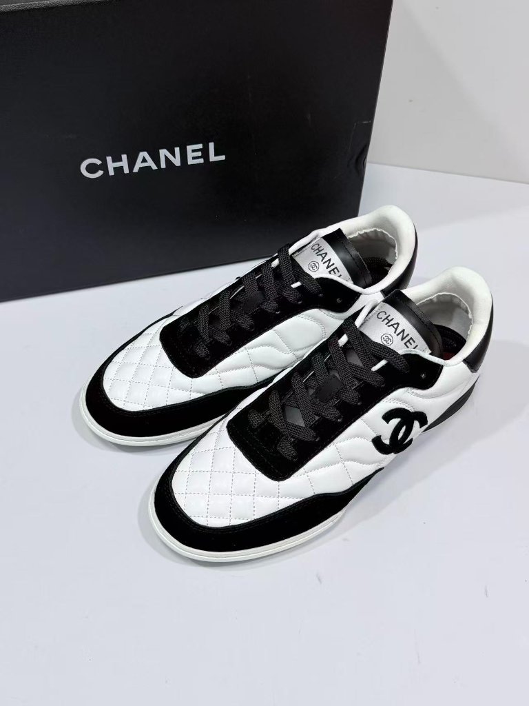 Chanel Women‘s Black And White Sneakers